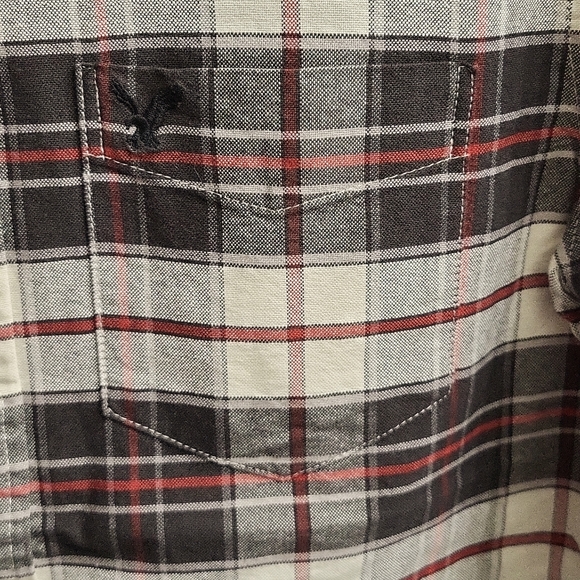 American Eagle Classic Fit Plaid Button Down Shirt - Picture 4 of 8
